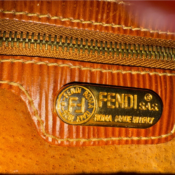 Authentic Fendi Messenger Bag - Picture 4 of 11